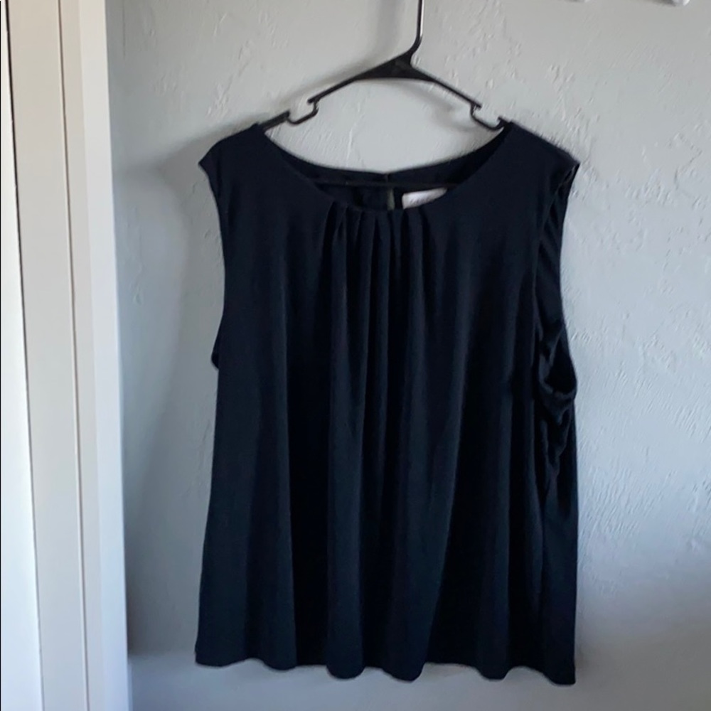 Sleeveless work blouse